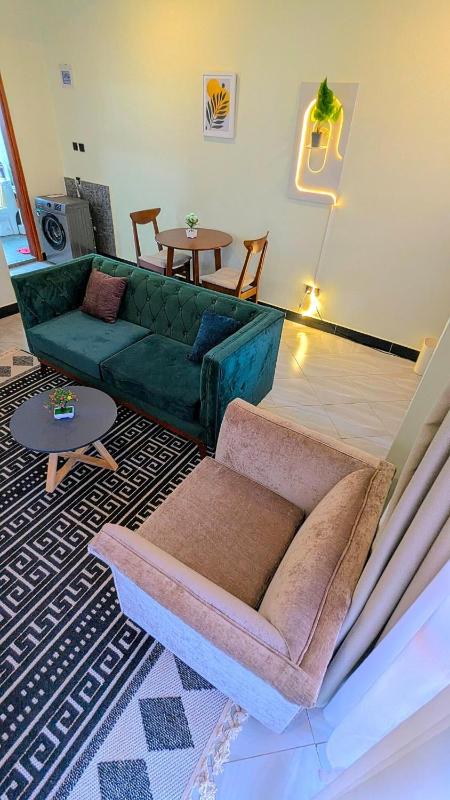Royal Retreat Homes - Luxury - image 6