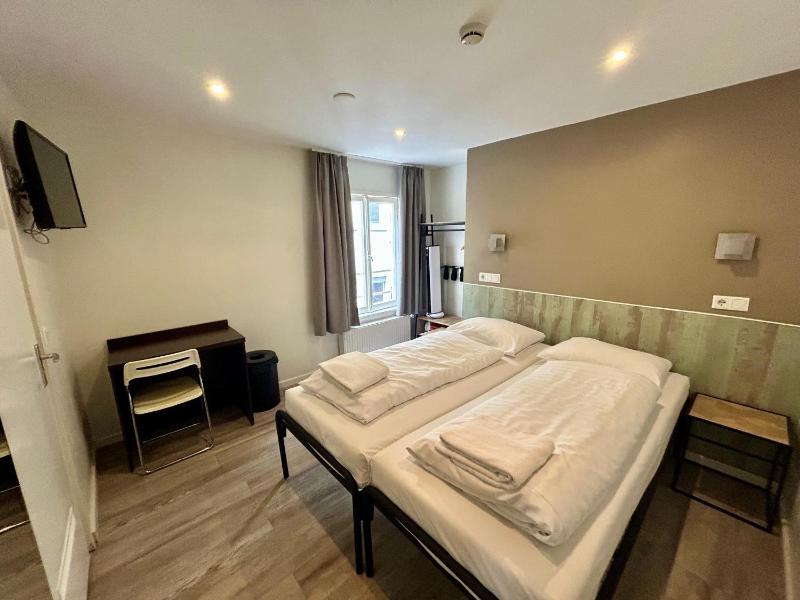 Hotel Damrak Inn - image 2