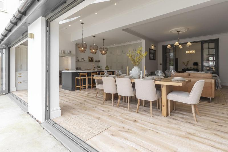 Luxury Period Home with Sauna and Gym - image 28