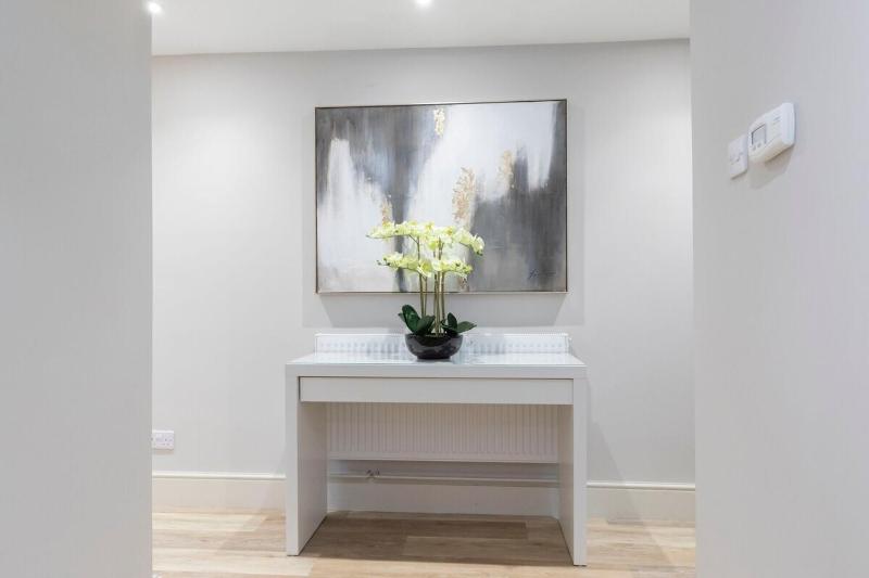 Stunning 5 Bed Regency Home - image 22
