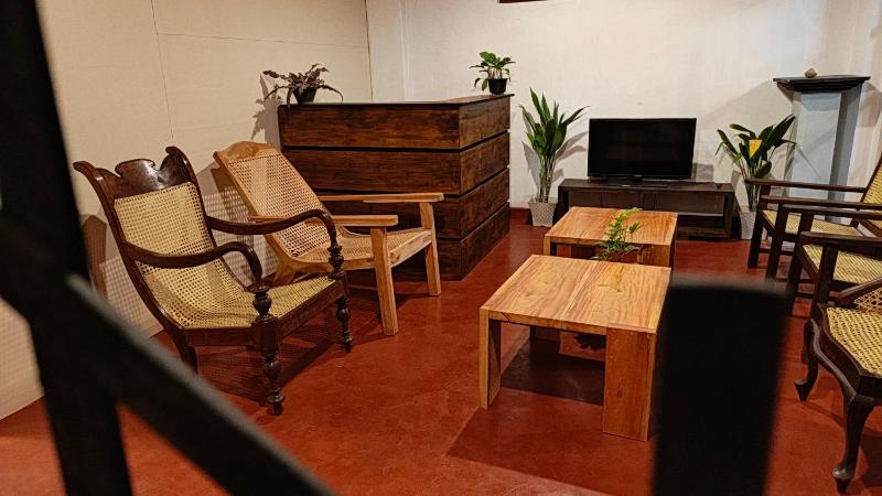 Carls' Corner - image 15