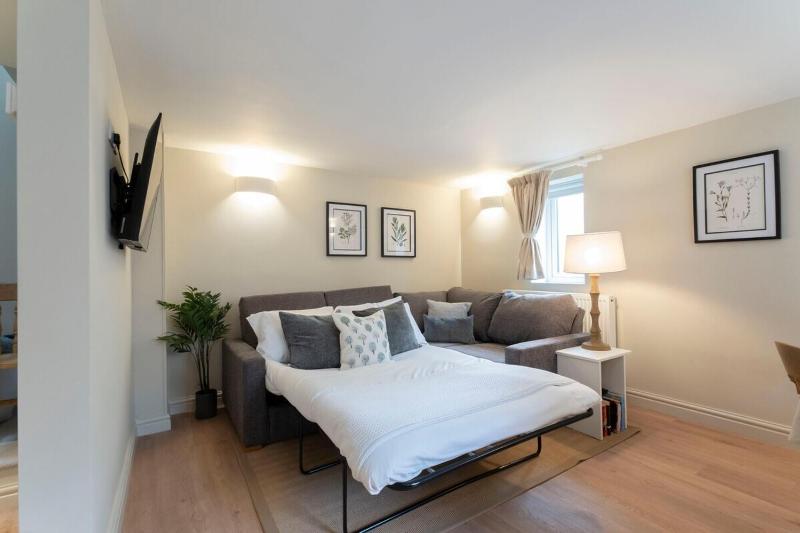 Cosy Peaceful Self Contained Home in Montpellier - image 17