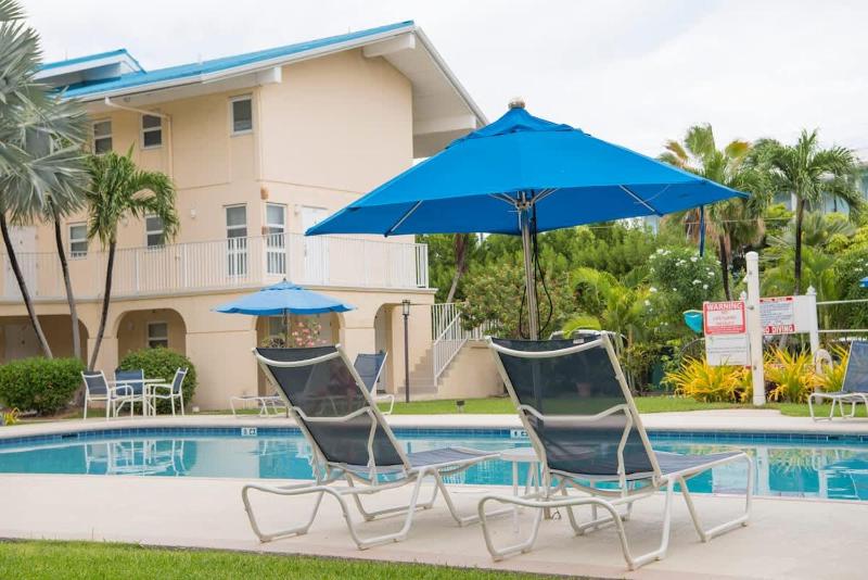 Cayman Reef Resort #6 & Pool on 7 Mile Beach - image 15