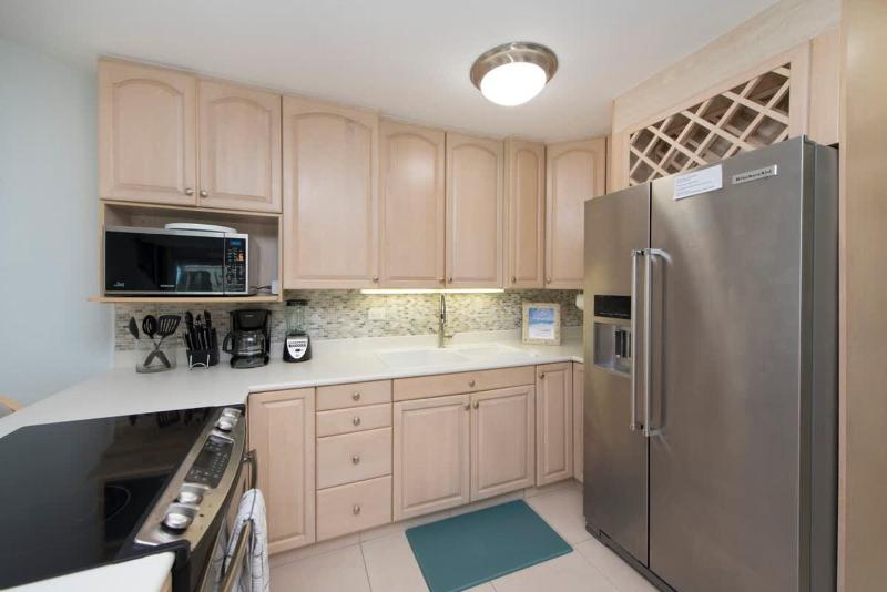 Cayman Reef Resort #6 & Pool on 7 Mile Beach - image 5