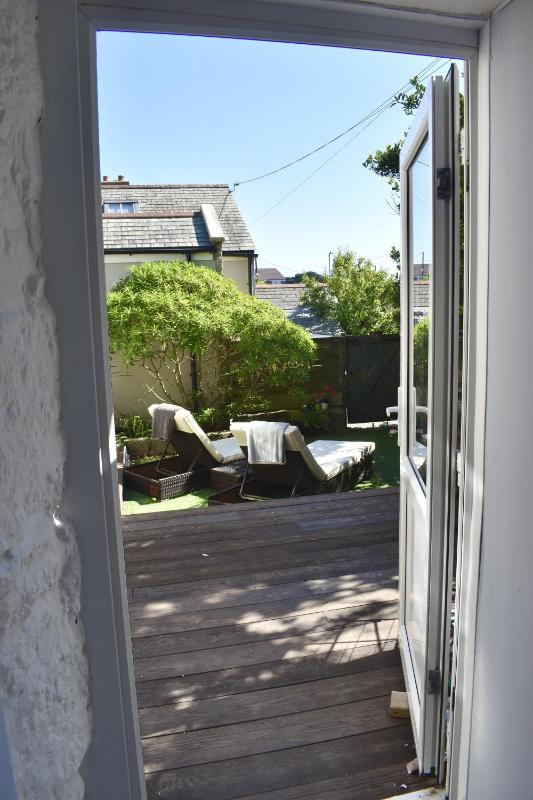 Sunday Cottage - image 16