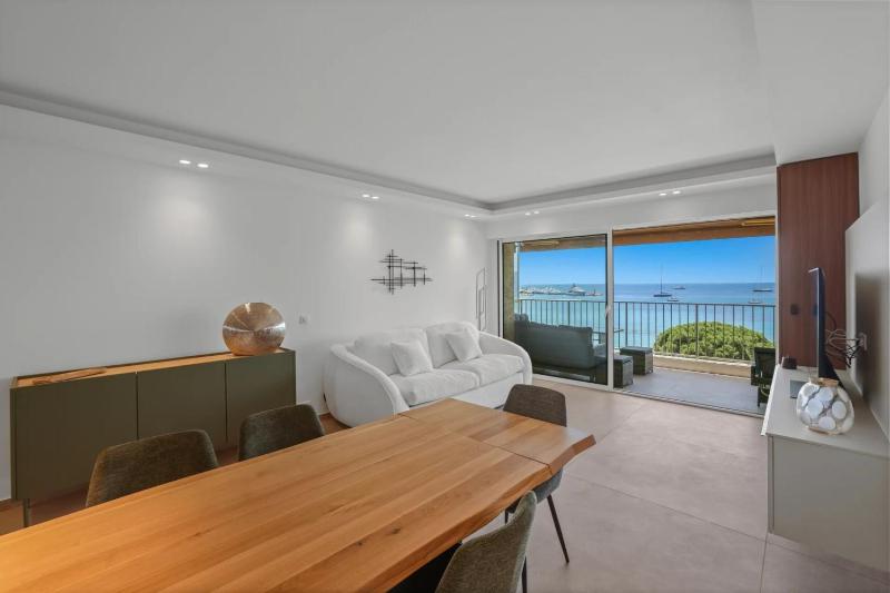 REF 2006 - Cannes Croisette - Luxurious apartment with sea view for rent - image 5