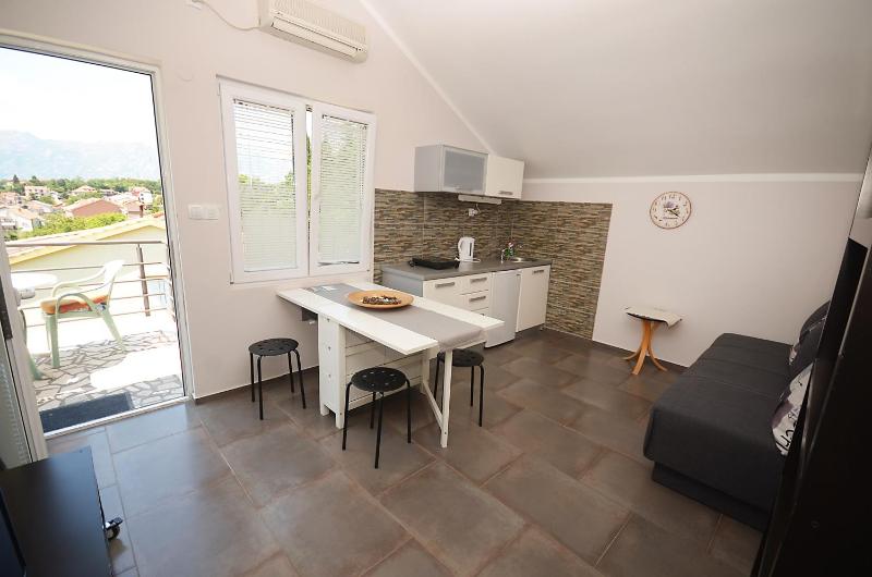 One-Bedroom Apartment with Sea View and Balcony image 3