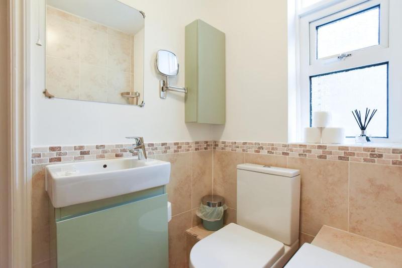 Air Maison - Eastside Hideaway - Short Walk to Southsea - image 6