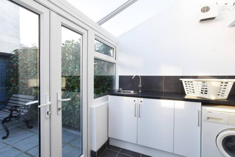 Air Maison - Eastside Hideaway - Short Walk to Southsea - image 14