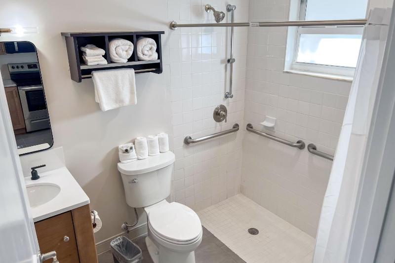 Marco Island Lakeside Inn - image 30