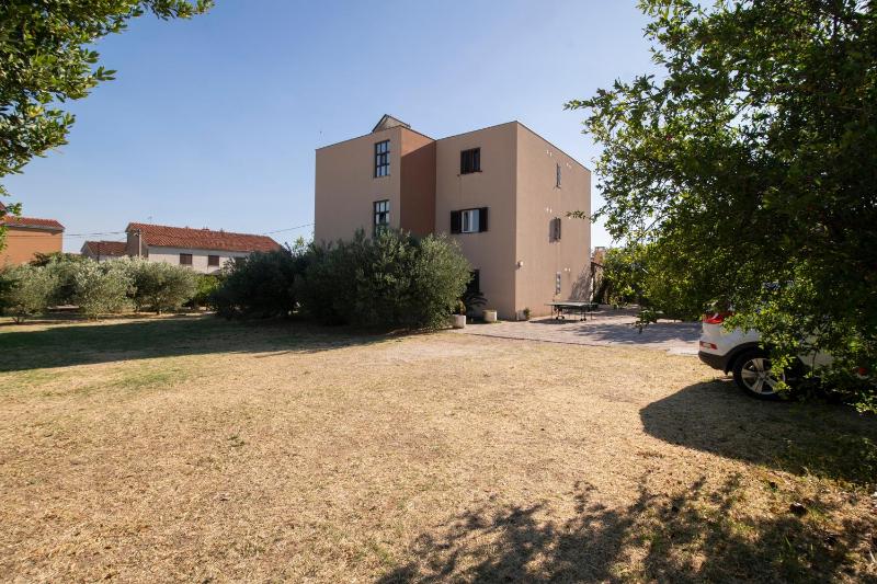 Apartments with swimming pool Kastel Stafilic Kastela - 23473 - image 6