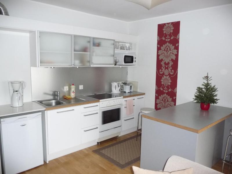Studio Apartment image 3