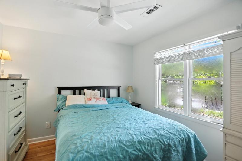 Charming Seabrook Island Retreat - image 20