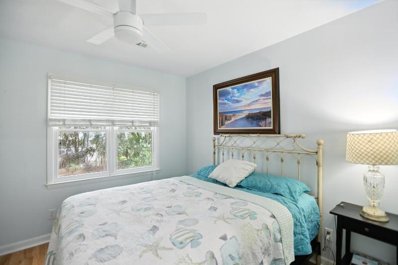 Charming Seabrook Island Retreat - image 13