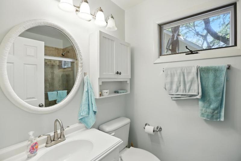 Charming Seabrook Island Retreat - image 33