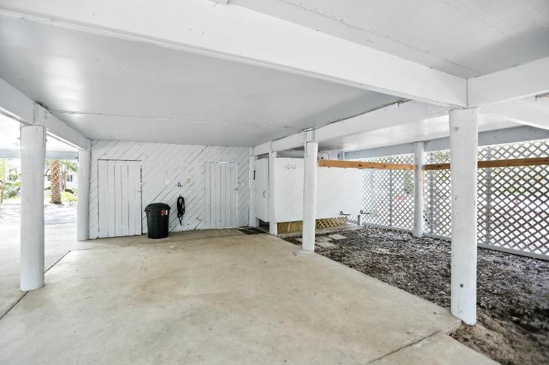 Charming Seabrook Island Retreat - image 32