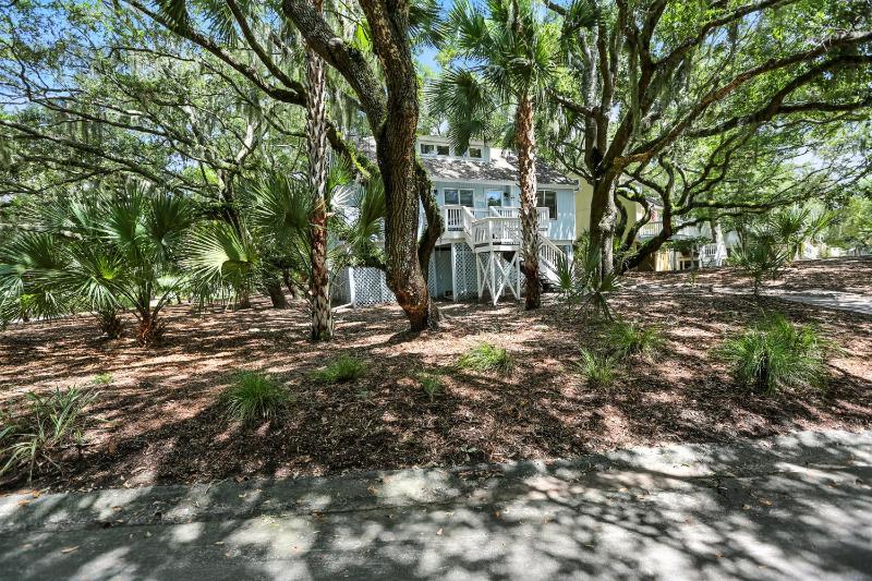 Charming Seabrook Island Retreat - image 34