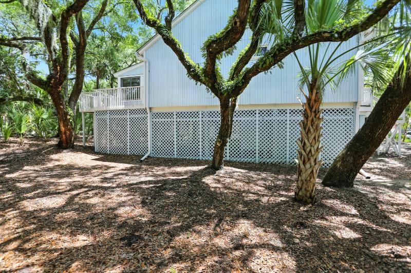 Charming Seabrook Island Retreat - image 36