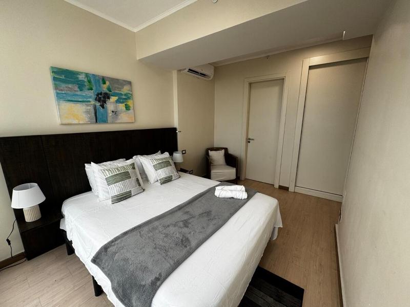 Modern apartment with ocean view - image 9