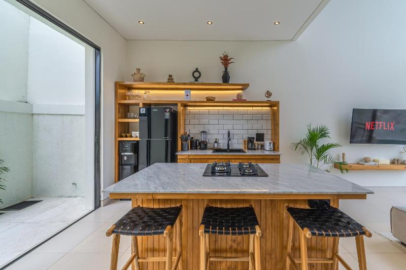 Villa Awanara - Boutique 1BR Escape in Canggu - image 49