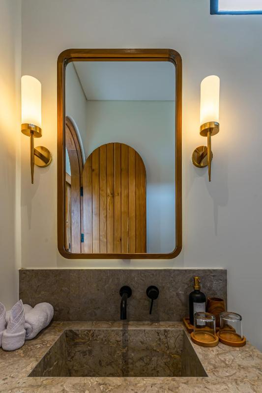 Villa Awanara - Boutique 1BR Escape in Canggu - image 42