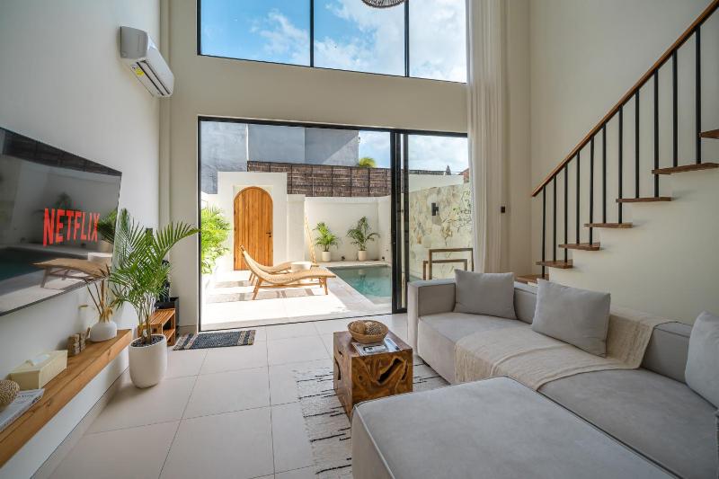 Villa Awanara - Boutique 1BR Escape in Canggu - image 2