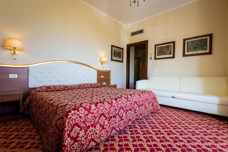Triple Room with Lake View image 1