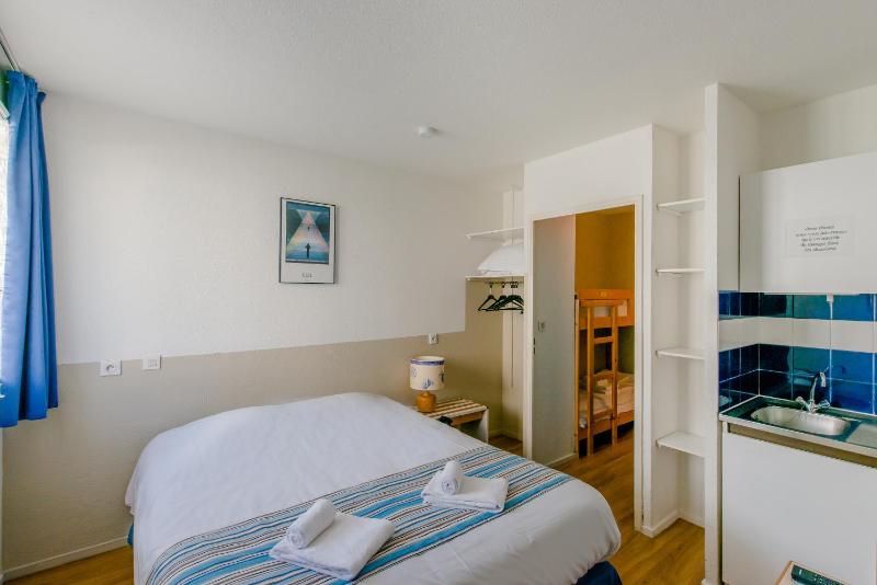 Family Room (2 Adults + 2 Children) image 3