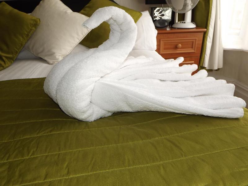 Superior Family Room (2 Adults + 2 Children) image 3