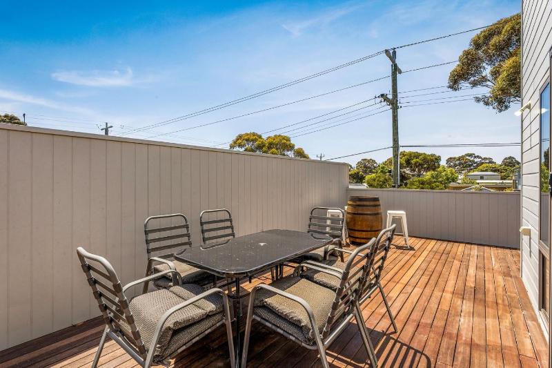 Beachside Retreat - image 10