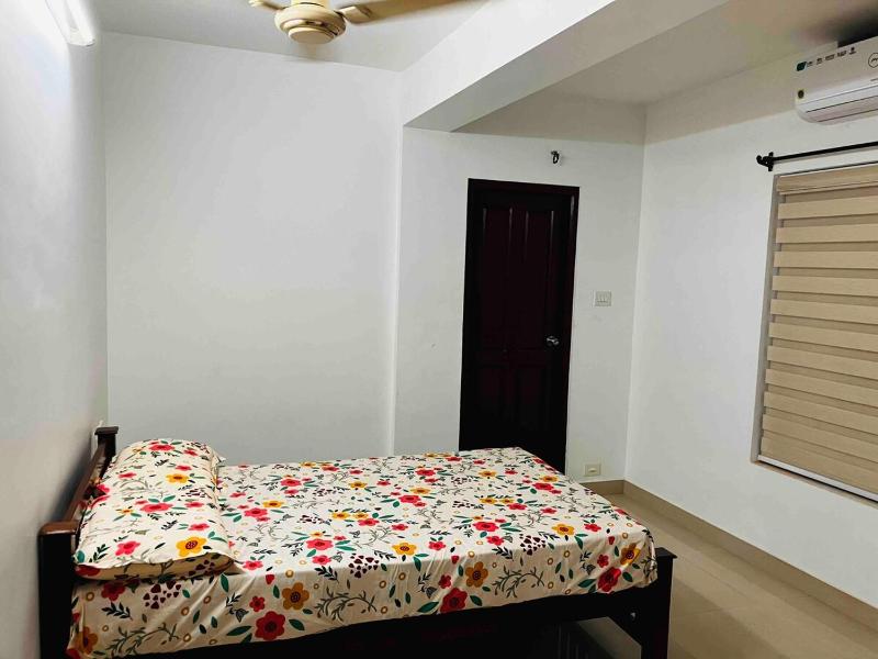 2 Bhk ac apartment near kowdiyar - image 3