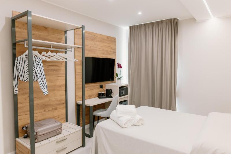 Stella D'Oro Rooms - image 21