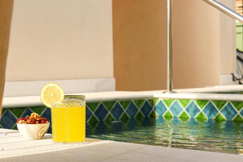 Cristine Bedfor Sevilla Boutique Hotel - image 5