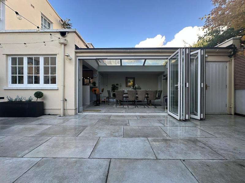 Beautiful 5-Bed Regency Home in Montpellier - image 36
