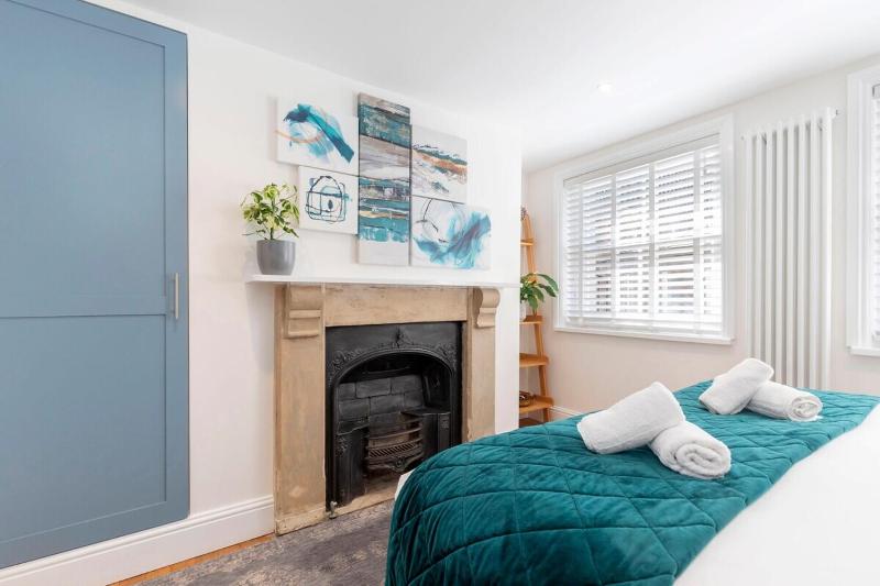 Charming Two Bedroom Apartment in Fairview - image 12