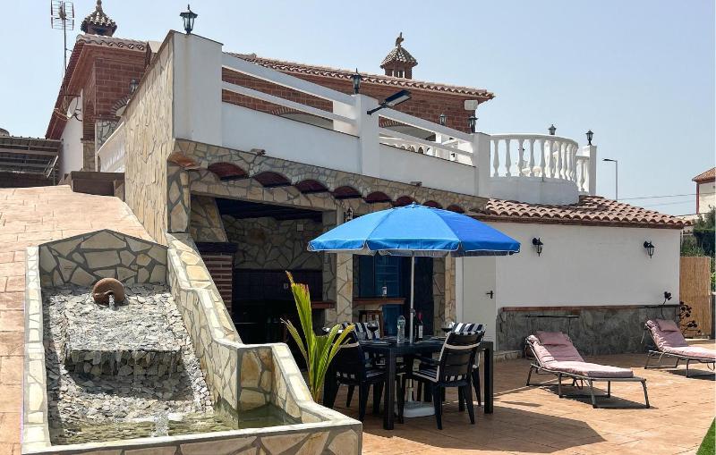 Stunning Home In Torrox With House Sea View - image 9