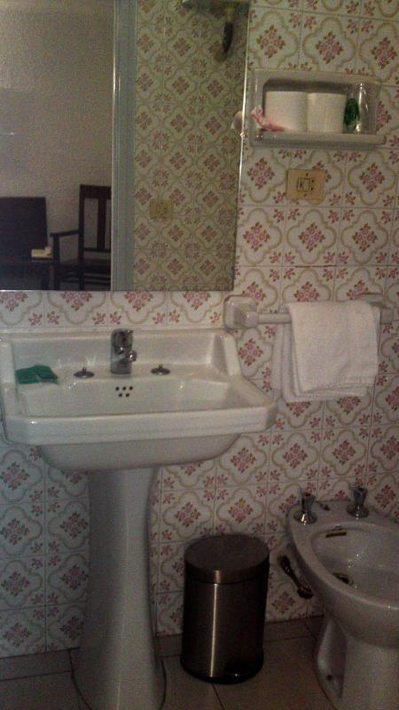 Double Room image 2