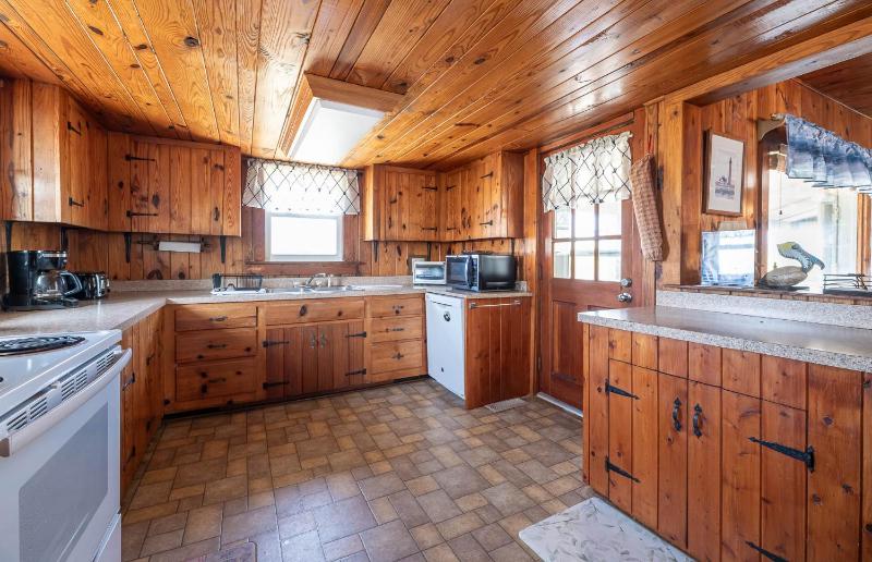 Dots Dream - KDH MP 6 Historic Oceanfront Cottage Ocean View - image 43