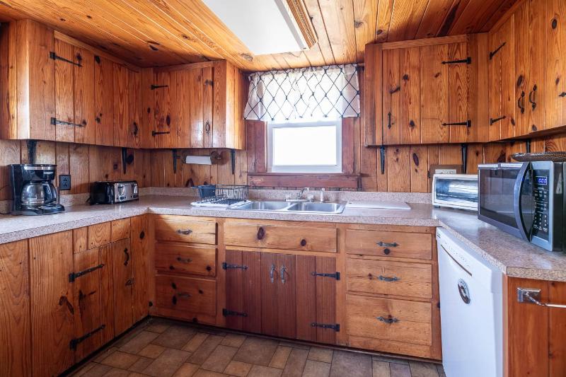 Dots Dream - KDH MP 6 Historic Oceanfront Cottage Ocean View - image 19