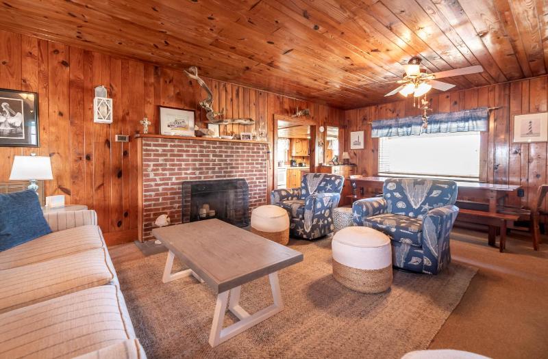 Dots Dream - KDH MP 6 Historic Oceanfront Cottage Ocean View - image 25