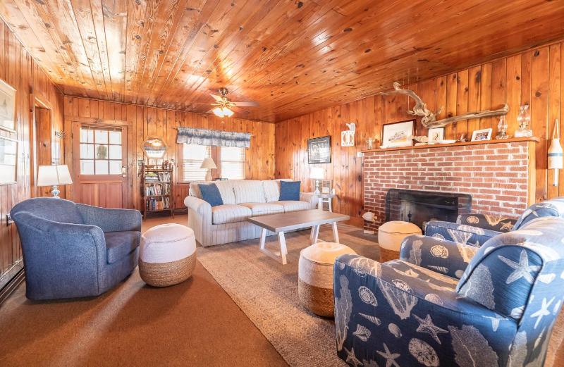 Dots Dream - KDH MP 6 Historic Oceanfront Cottage Ocean View - image 47