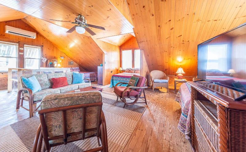 Dots Dream - KDH MP 6 Historic Oceanfront Cottage Ocean View - image 39