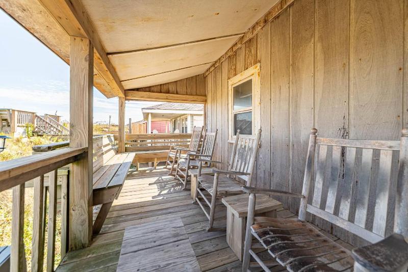 Dots Dream - KDH MP 6 Historic Oceanfront Cottage Ocean View - image 42