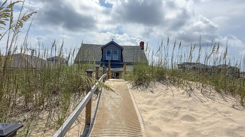 Dots Dream - KDH MP 6 Historic Oceanfront Cottage Ocean View - image 14