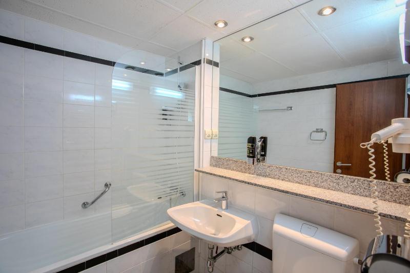 Hotel Attaché - image 5