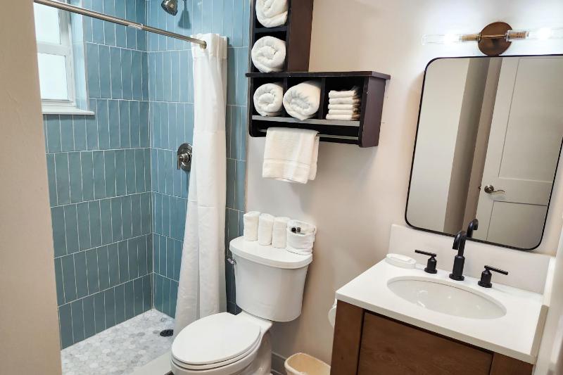 Marco Island Lakeside Inn - image 14
