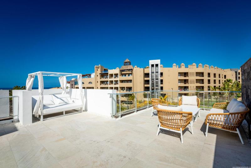 Luxury Villa Del Duque Renovated - image 35