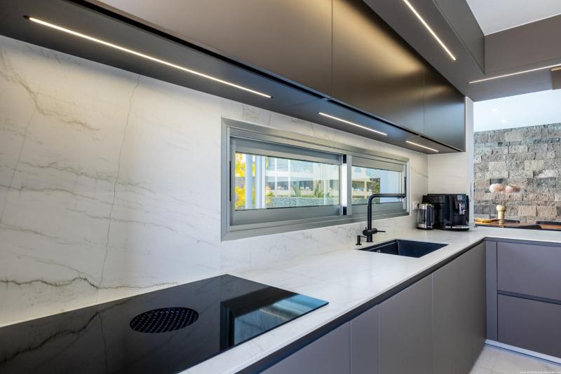 Luxury Villa Del Duque Renovated - image 25