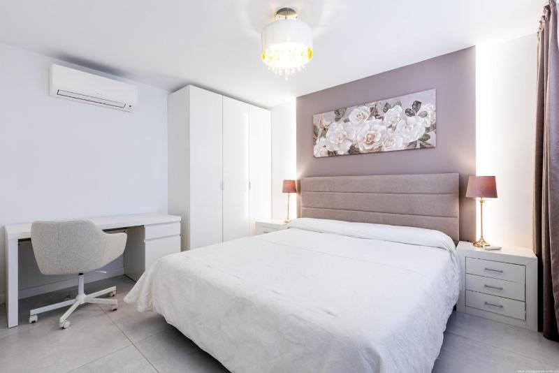 Luxury Villa Del Duque Renovated - image 28