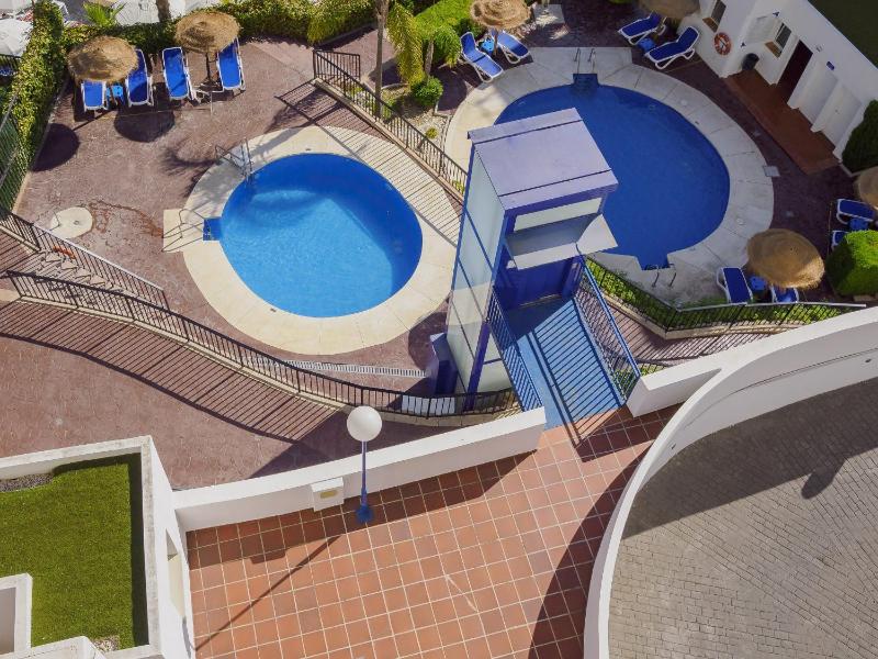 Cubo's Beach Side Los Patos Apartment & Parking - image 11